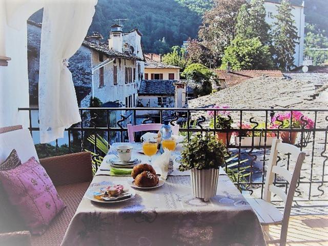 Bb Chiavenna Centro Storico Bed & Breakfast Exterior foto